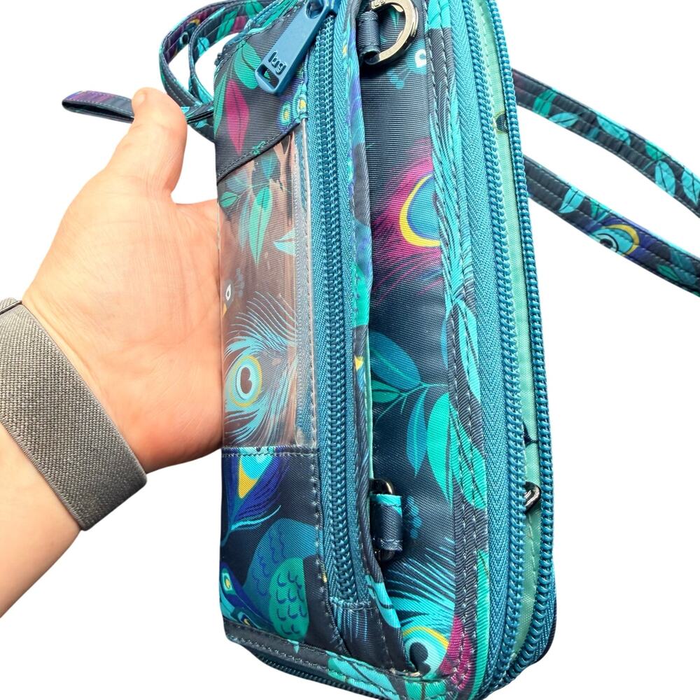 Lug Kickflip RFID Wallet Wristlet crossbody Peacock Feather Print Organizer - Picture 7 of 8